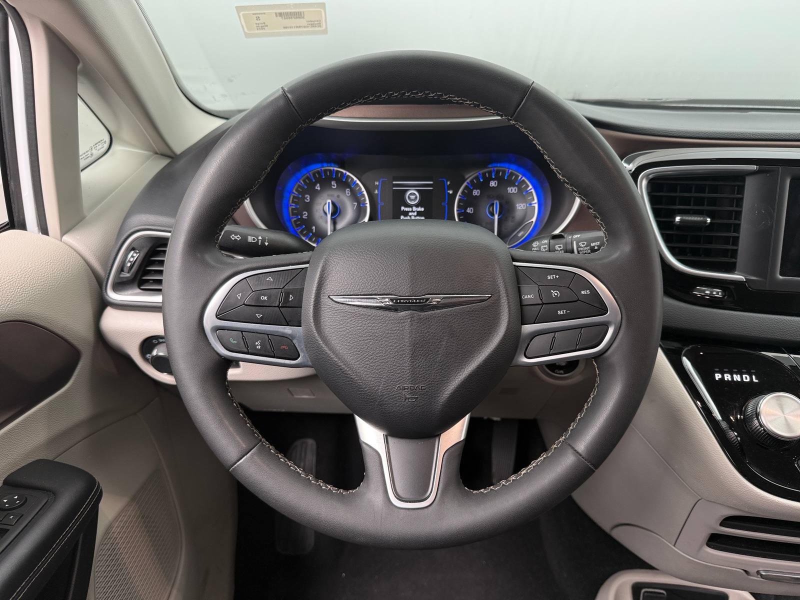Thumbnail: 2024 Chrysler Voyager - 5