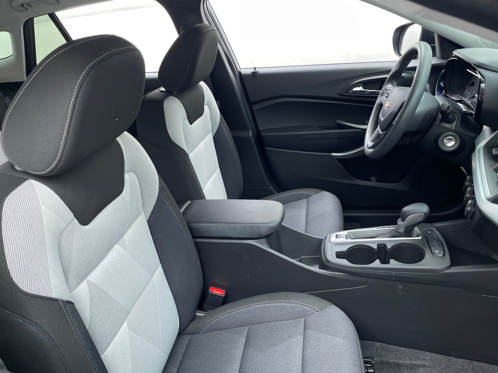 Thumbnail: 2025 Chevrolet Trax - 2