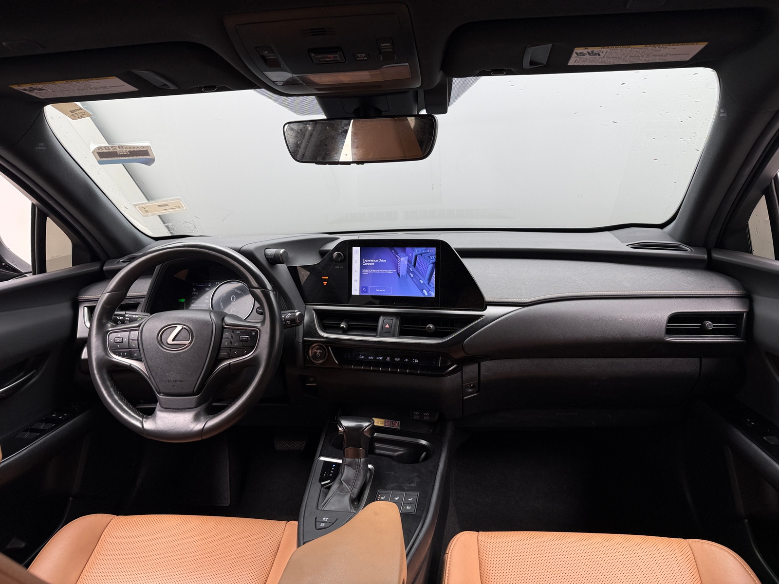 Thumbnail: 2024 Lexus UX - 2