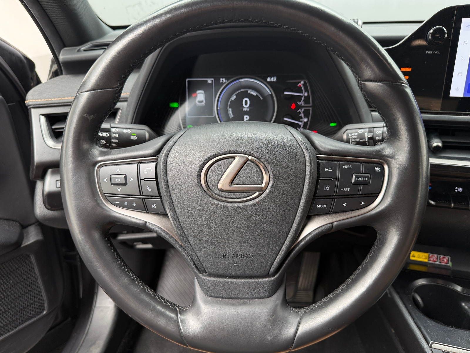 Thumbnail: 2024 Lexus UX - 4