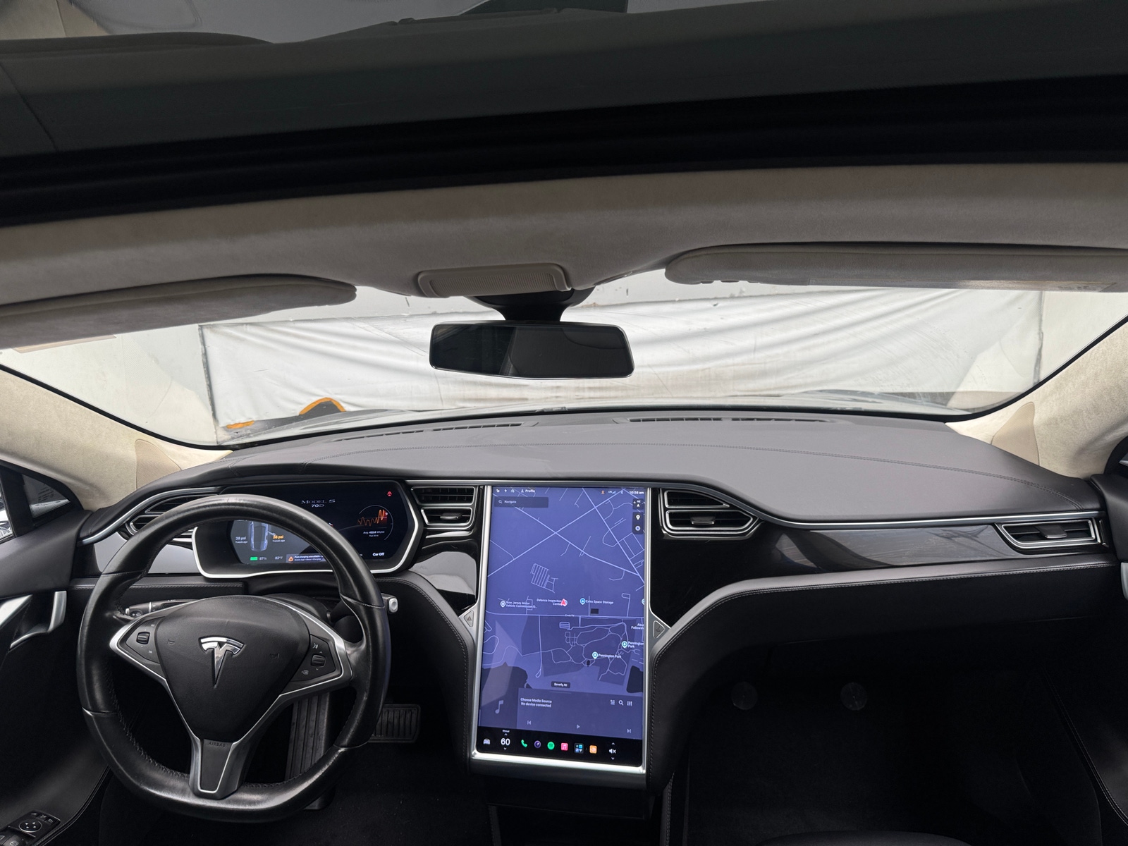 Thumbnail: 2015 Tesla Model S - 3