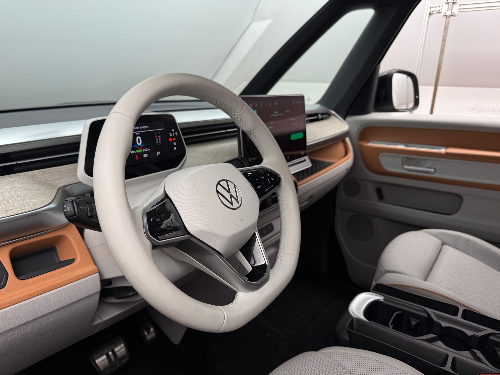 Thumbnail: 2025 Volkswagen ID.Buzz - 4