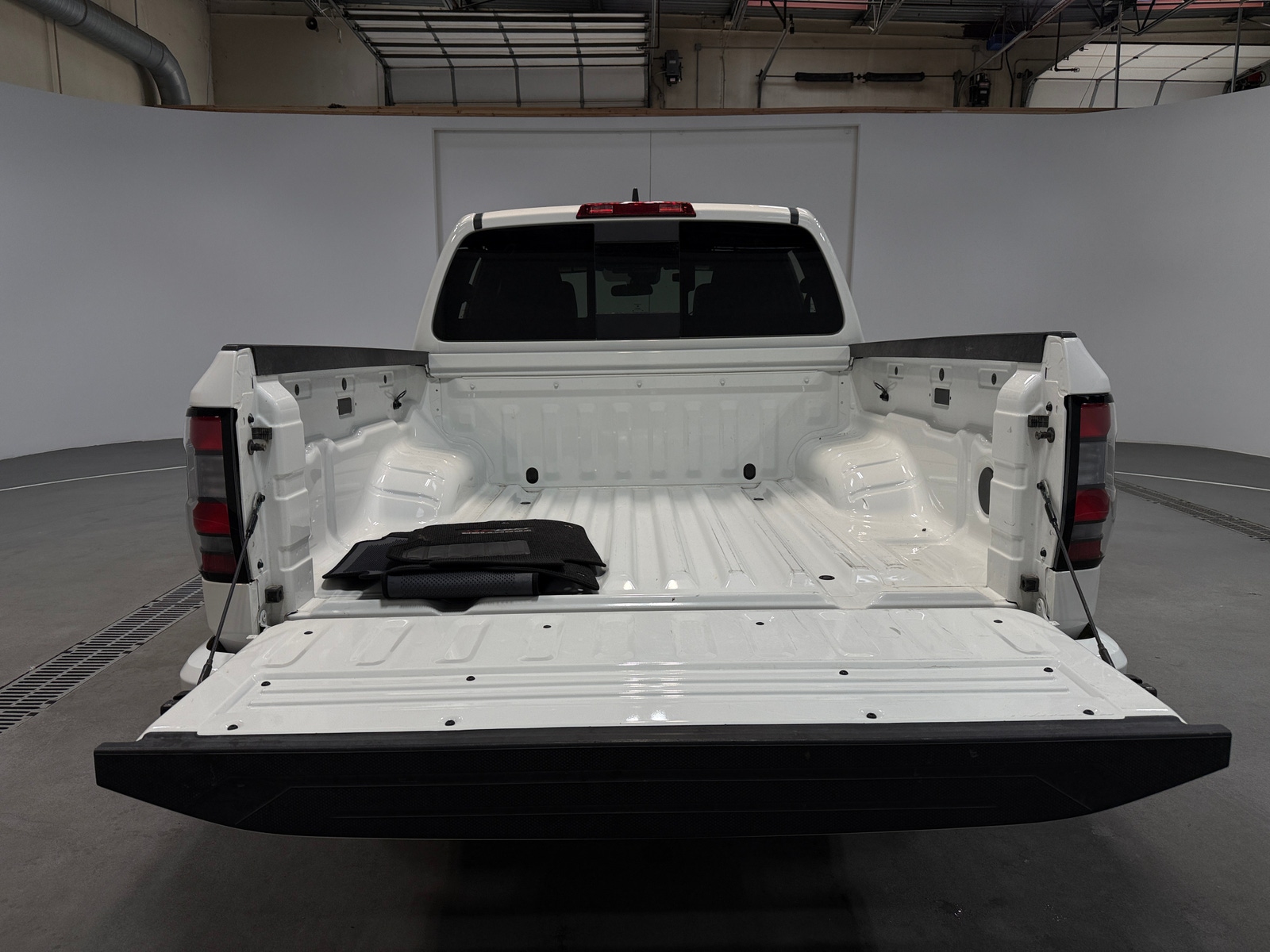 Thumbnail: 2026 Nissan Frontier - 7