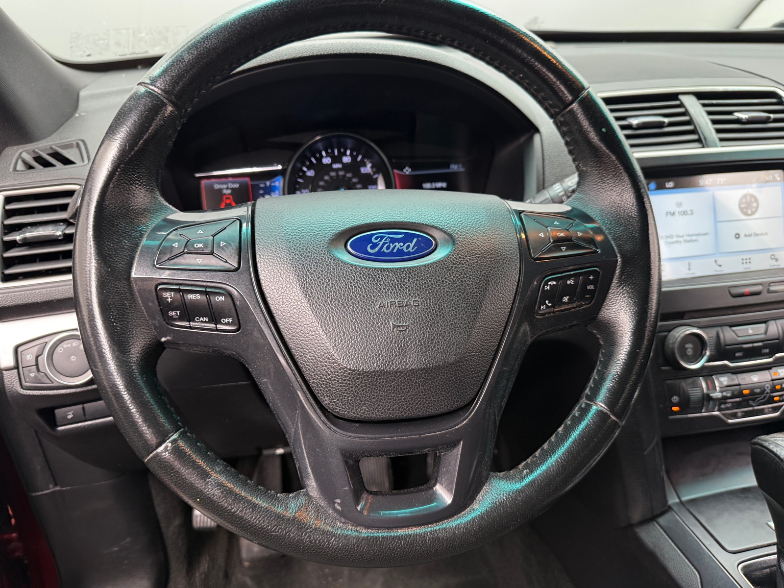 Thumbnail: 2017 Ford Explorer - 5