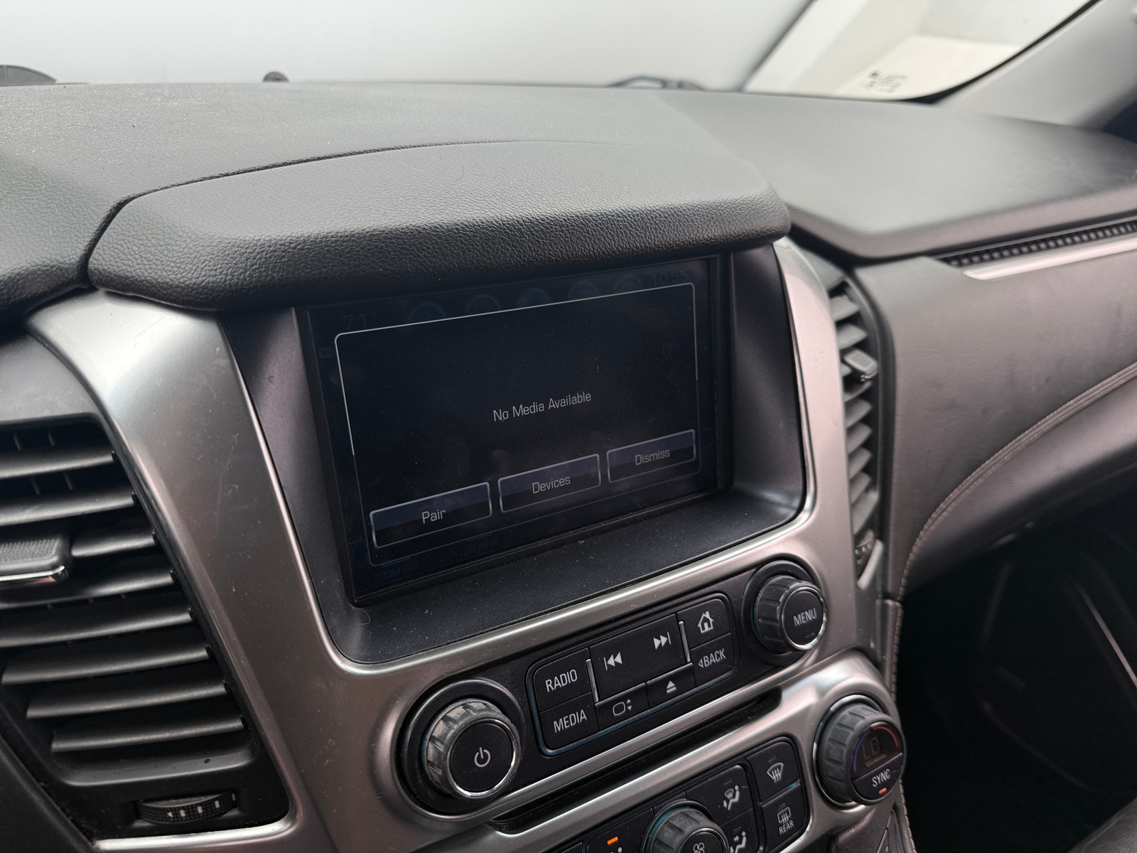 Thumbnail: 2019 Chevrolet Tahoe - 3