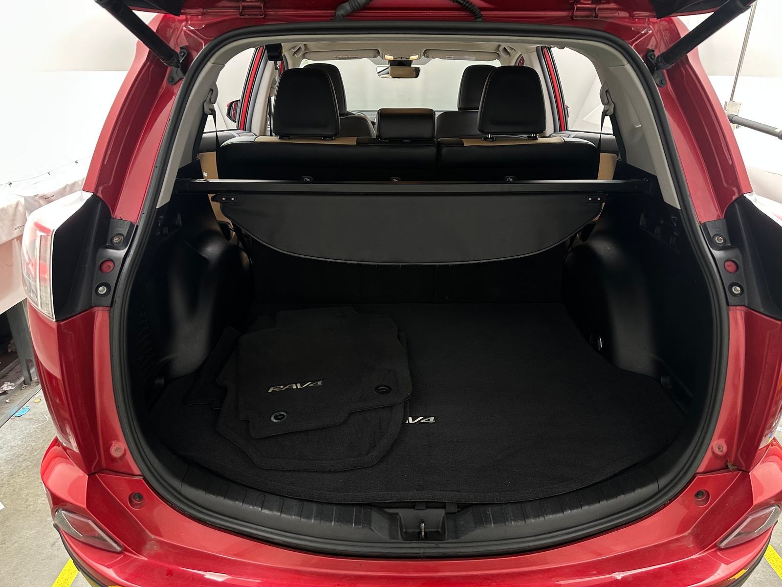 Thumbnail: 2017 Toyota RAV4 - 6