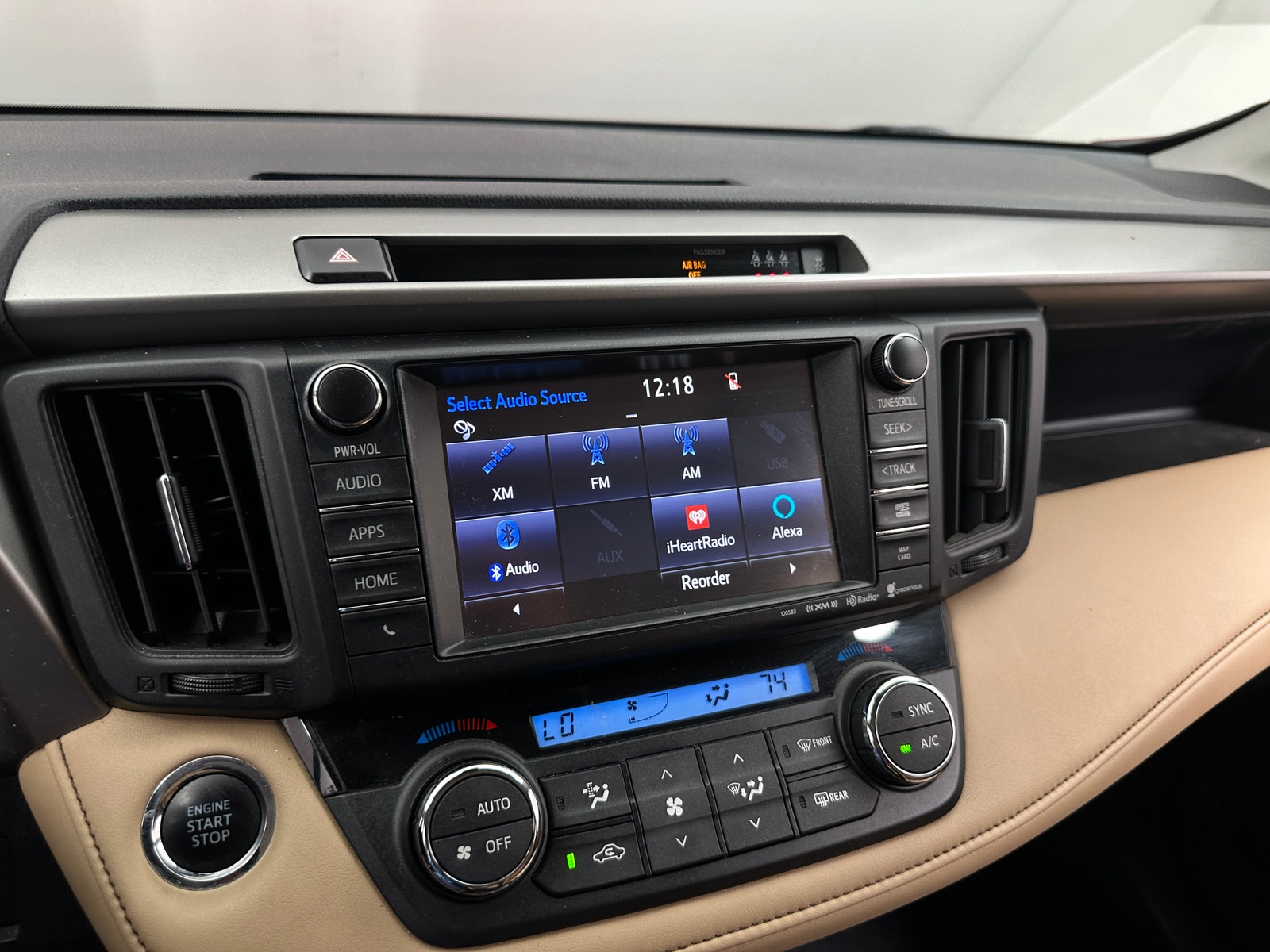 Thumbnail: 2017 Toyota RAV4 - 3