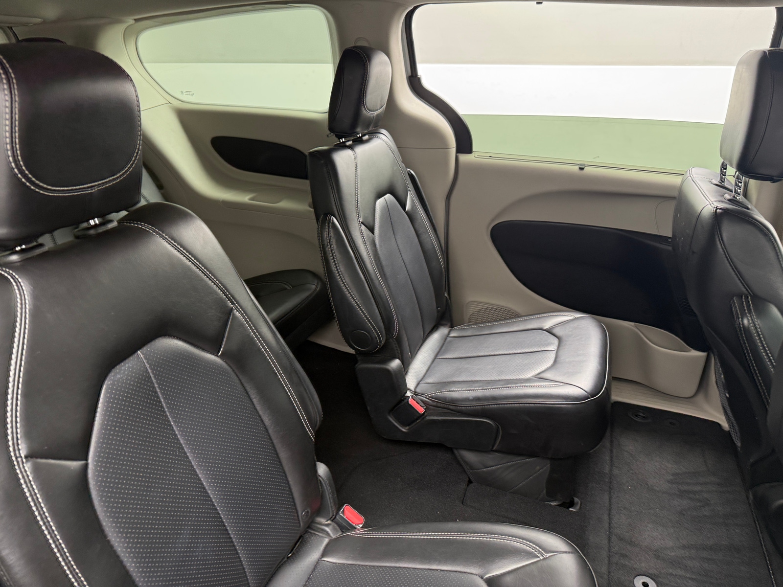 Thumbnail: 2024 Chrysler Pacifica - 5