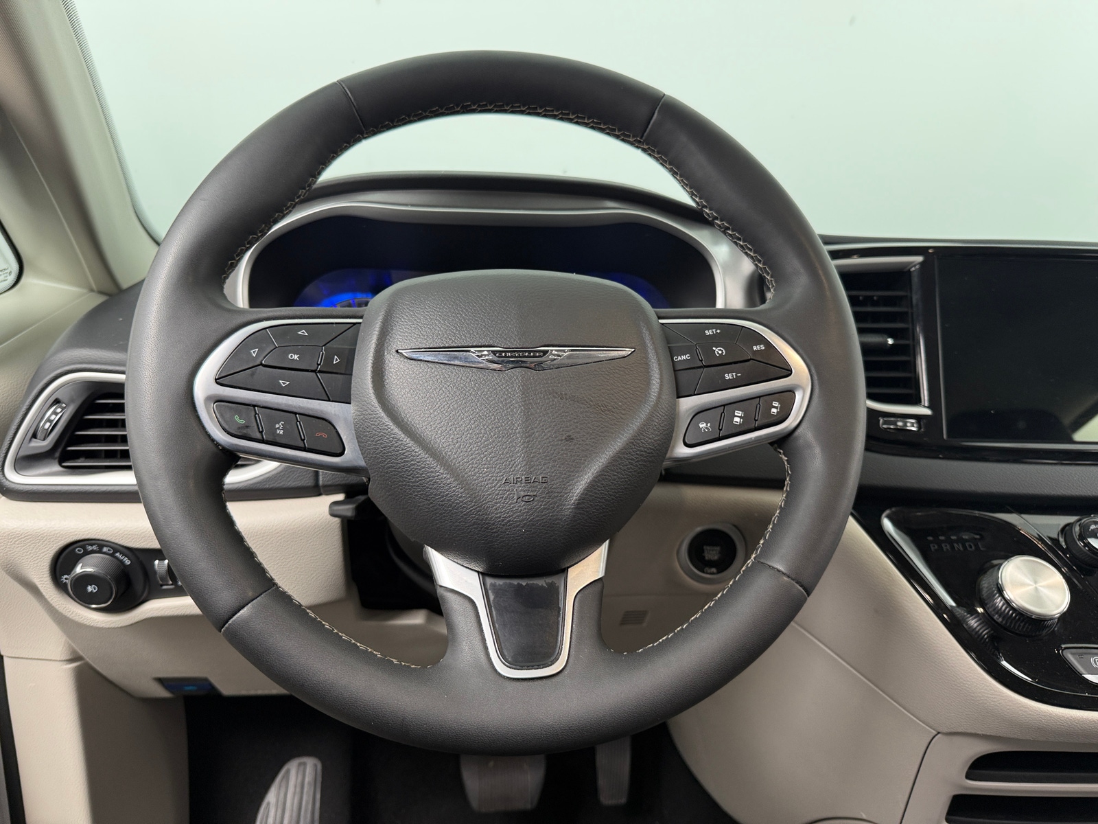 Thumbnail: 2024 Chrysler Pacifica - 4