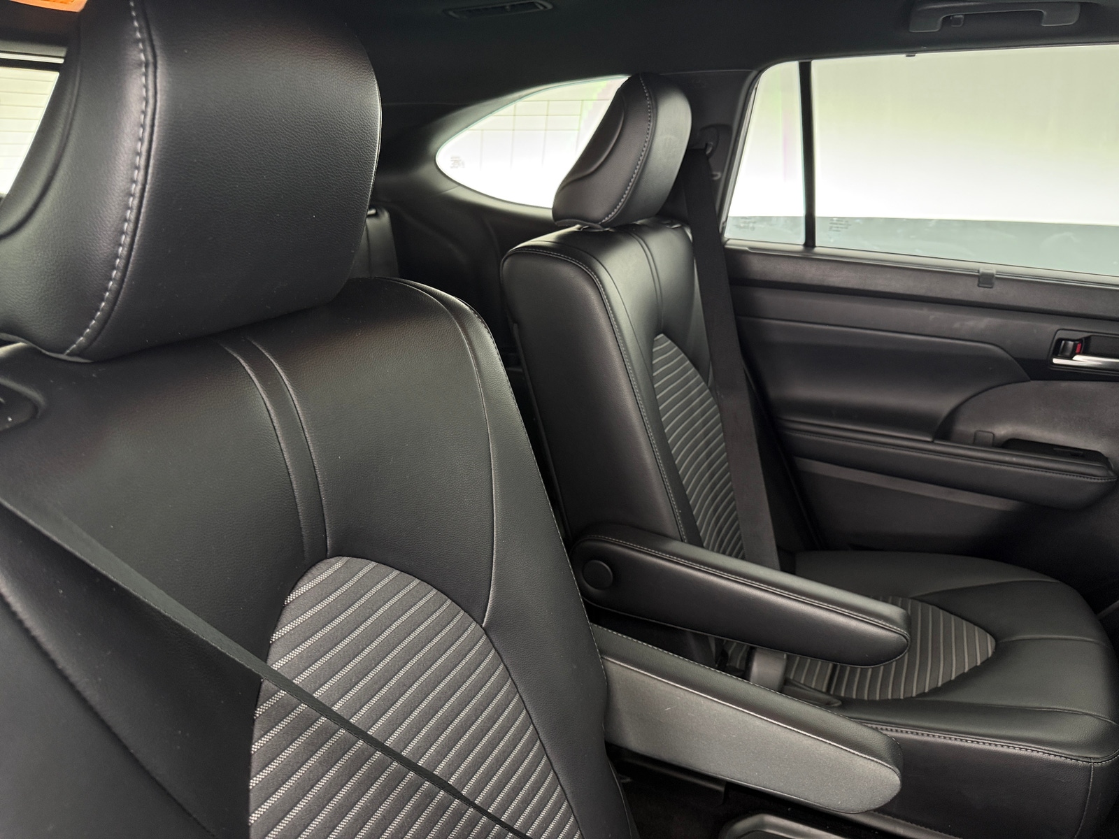 Thumbnail: 2021 Toyota Highlander - 5