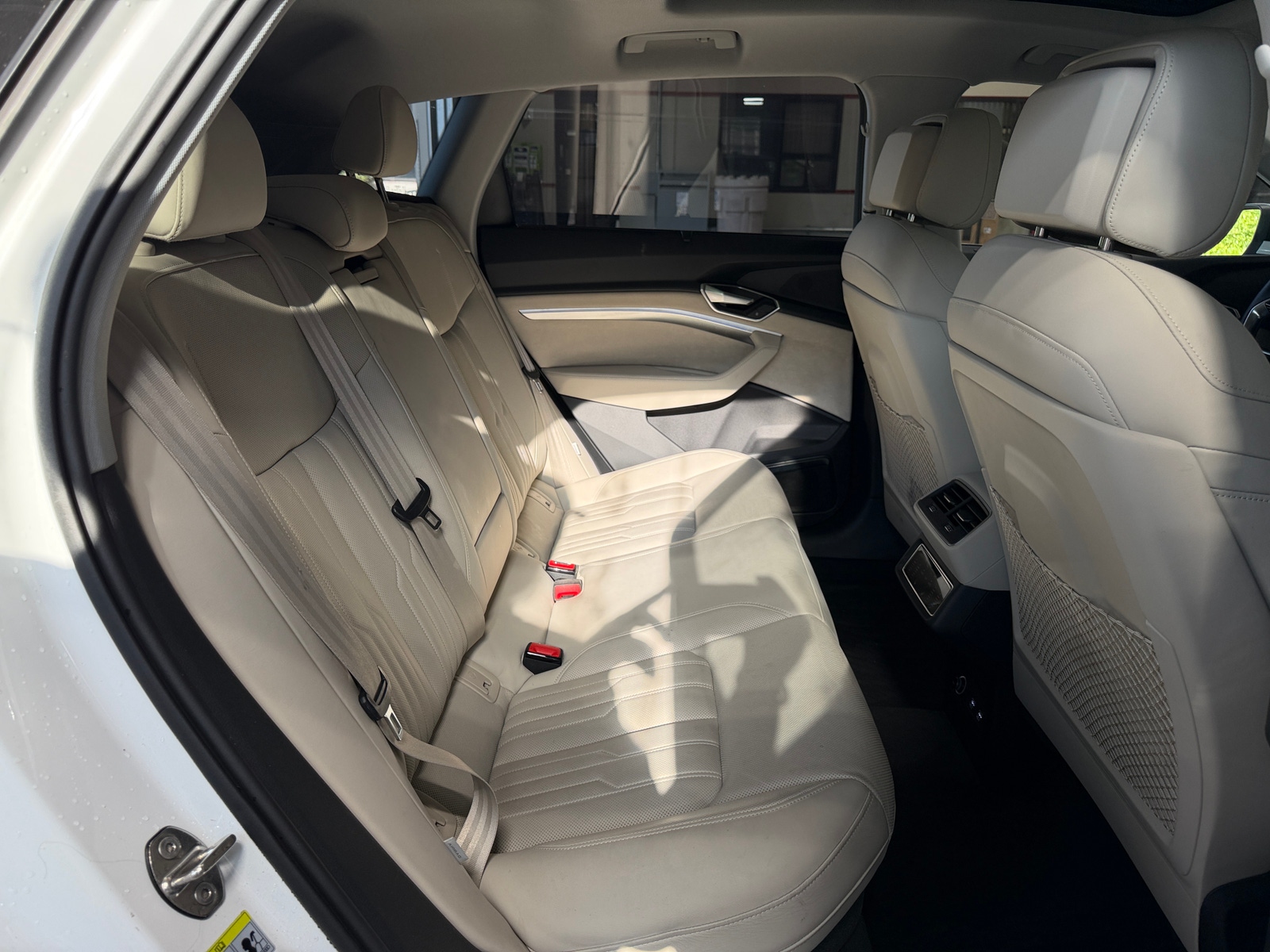 Thumbnail: 2019 Audi e-tron - 5