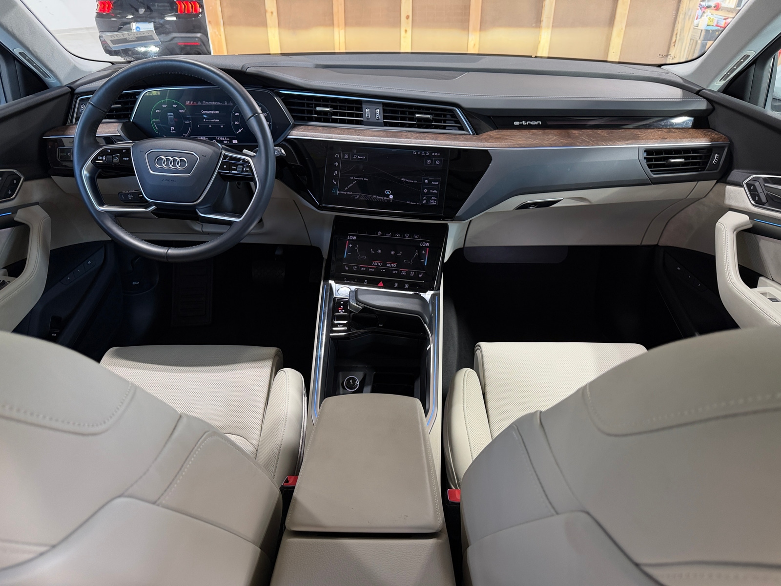 Thumbnail: 2019 Audi e-tron - 2