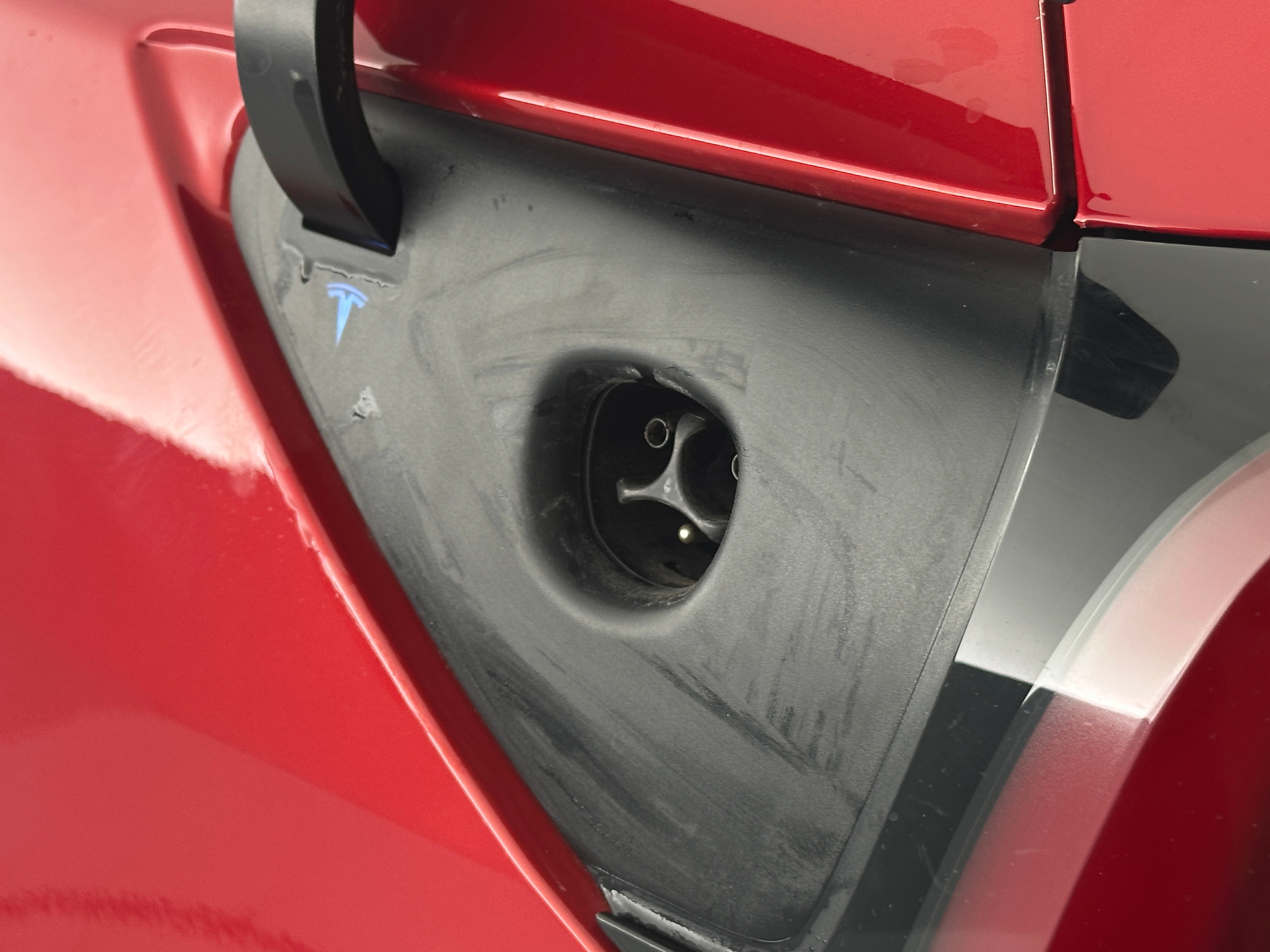 Used 2023 Tesla Model Y Long Range with VIN 7SAYGDEE5PA161188 for sale in Oak Creek, WI