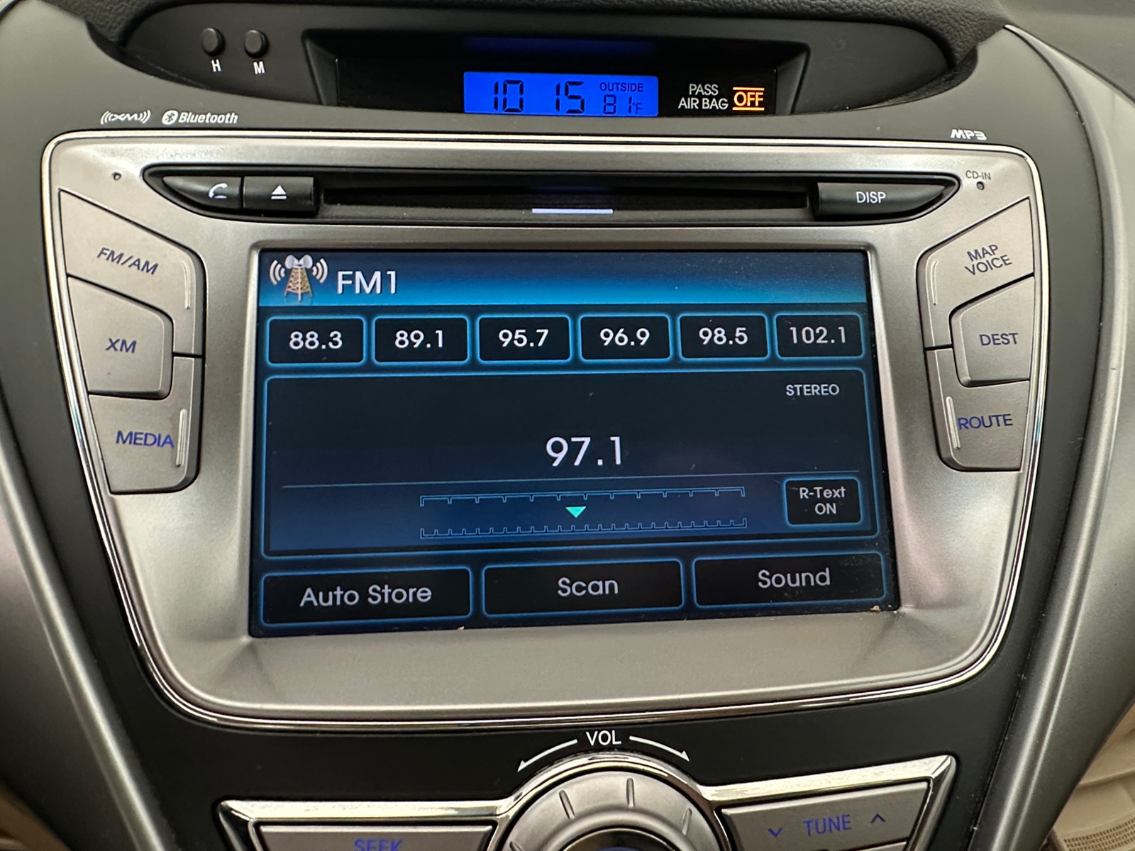Thumbnail: 2013 Hyundai Elantra - 3