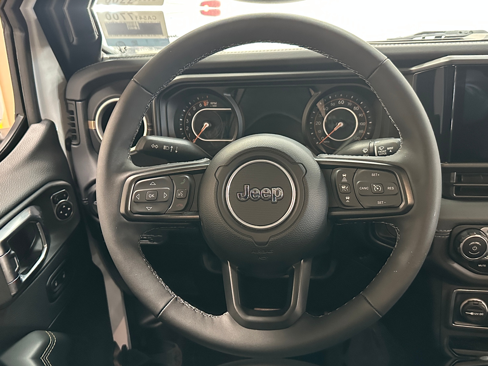 Thumbnail: 2025 Jeep Gladiator - 4