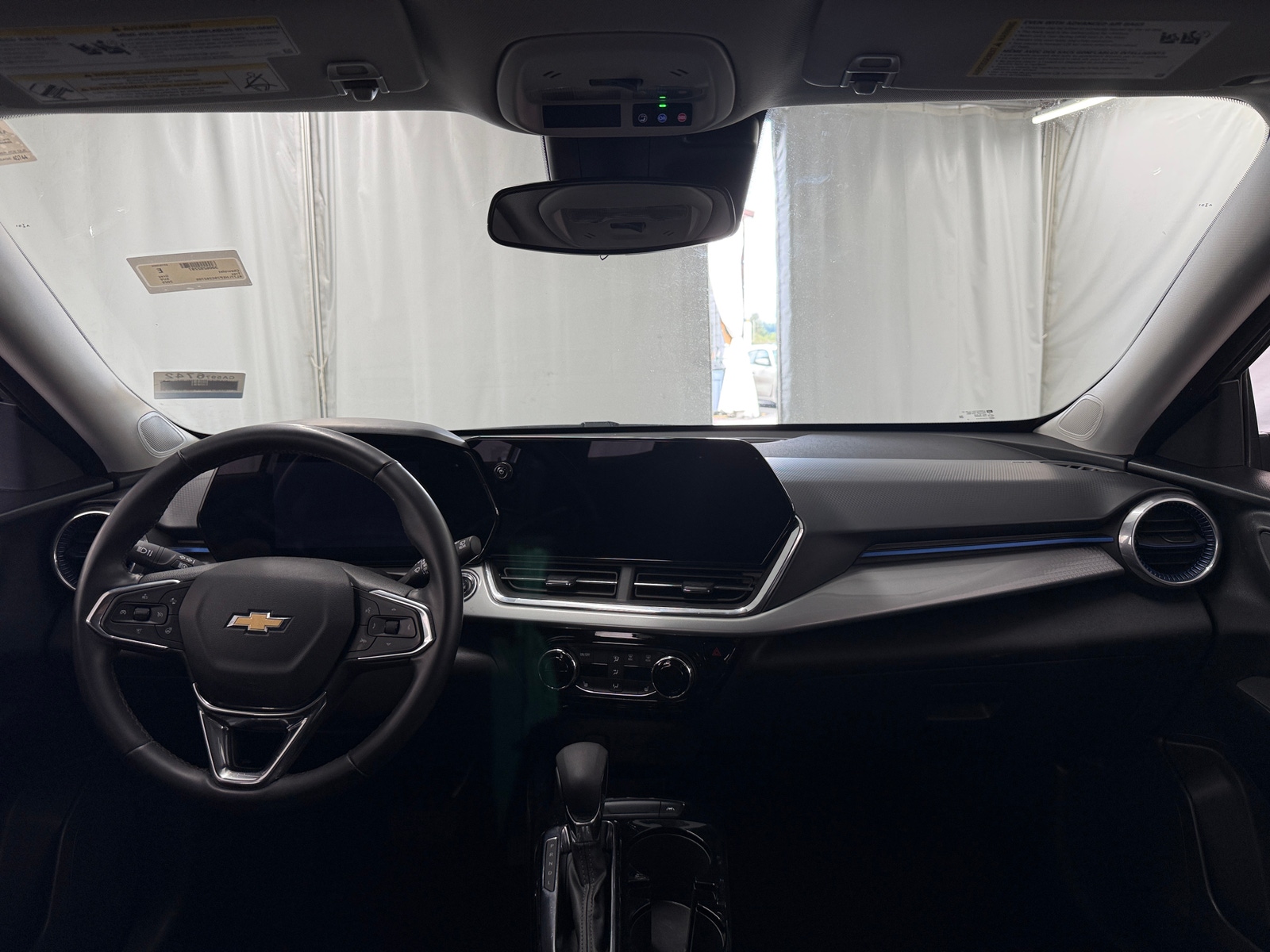 Thumbnail: 2025 Chevrolet Trax - 2