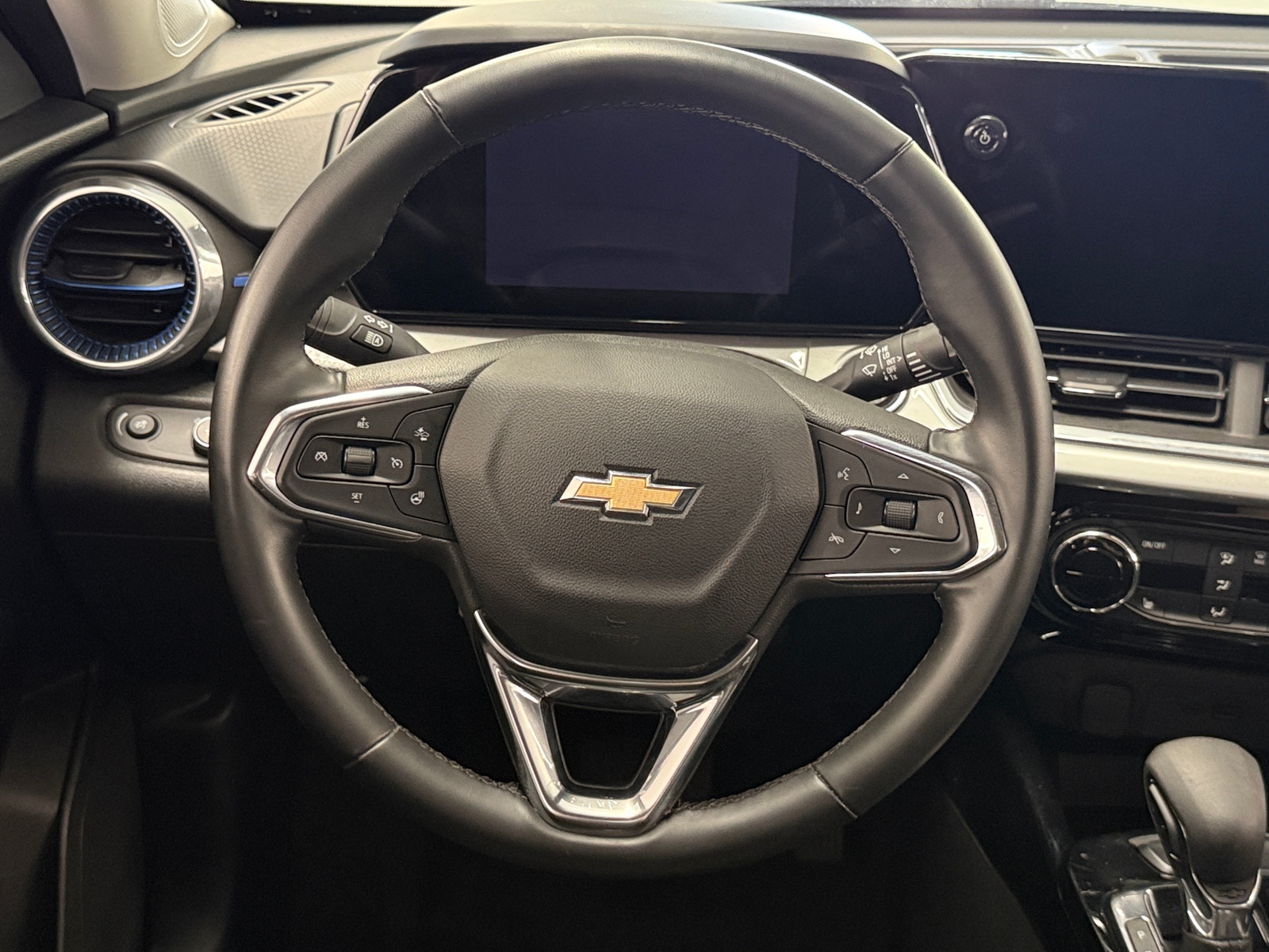 Thumbnail: 2025 Chevrolet Trax - 4