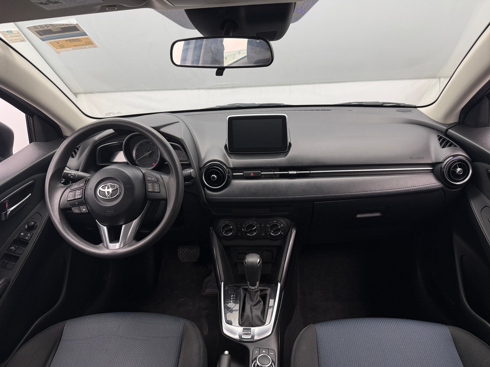 Thumbnail: 2018 Toyota Yaris iA - 3