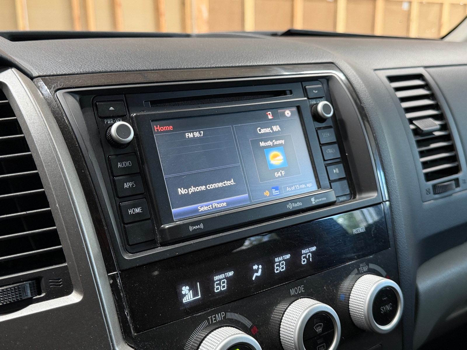 Thumbnail: 2016 Toyota Sequoia - 4
