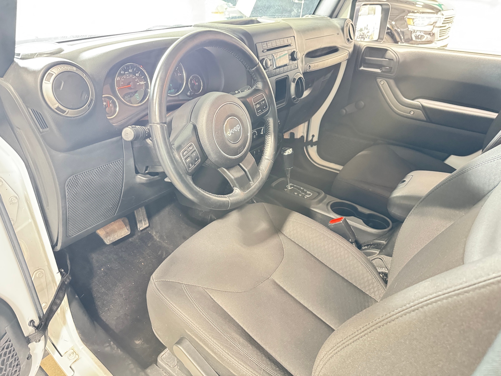 Thumbnail: 2017 Jeep Wrangler - 3
