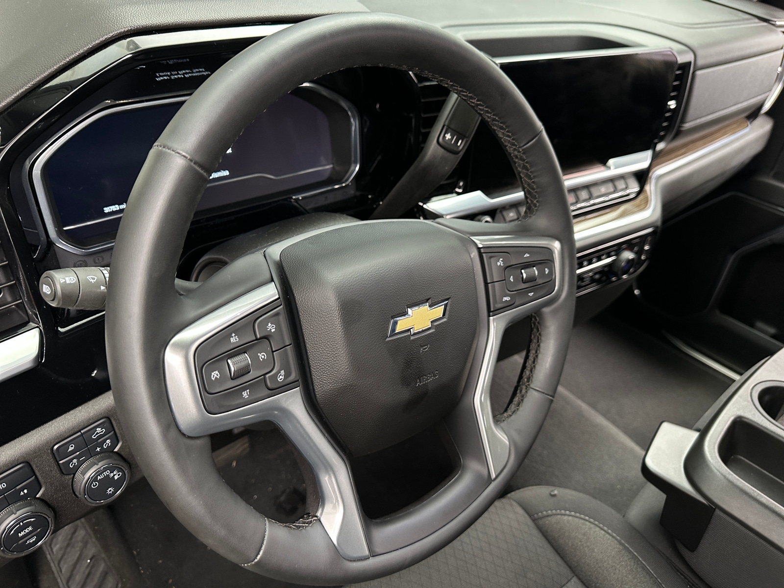 Thumbnail: 2023 Chevrolet Silverado 1500 - 5