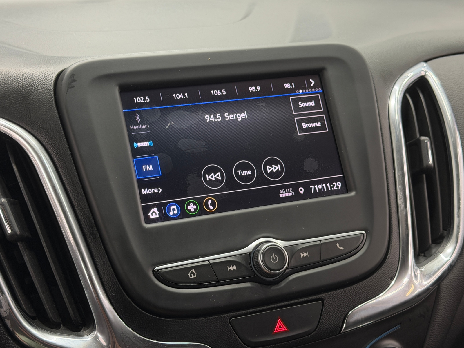 Thumbnail: 2020 Chevrolet Equinox - 4