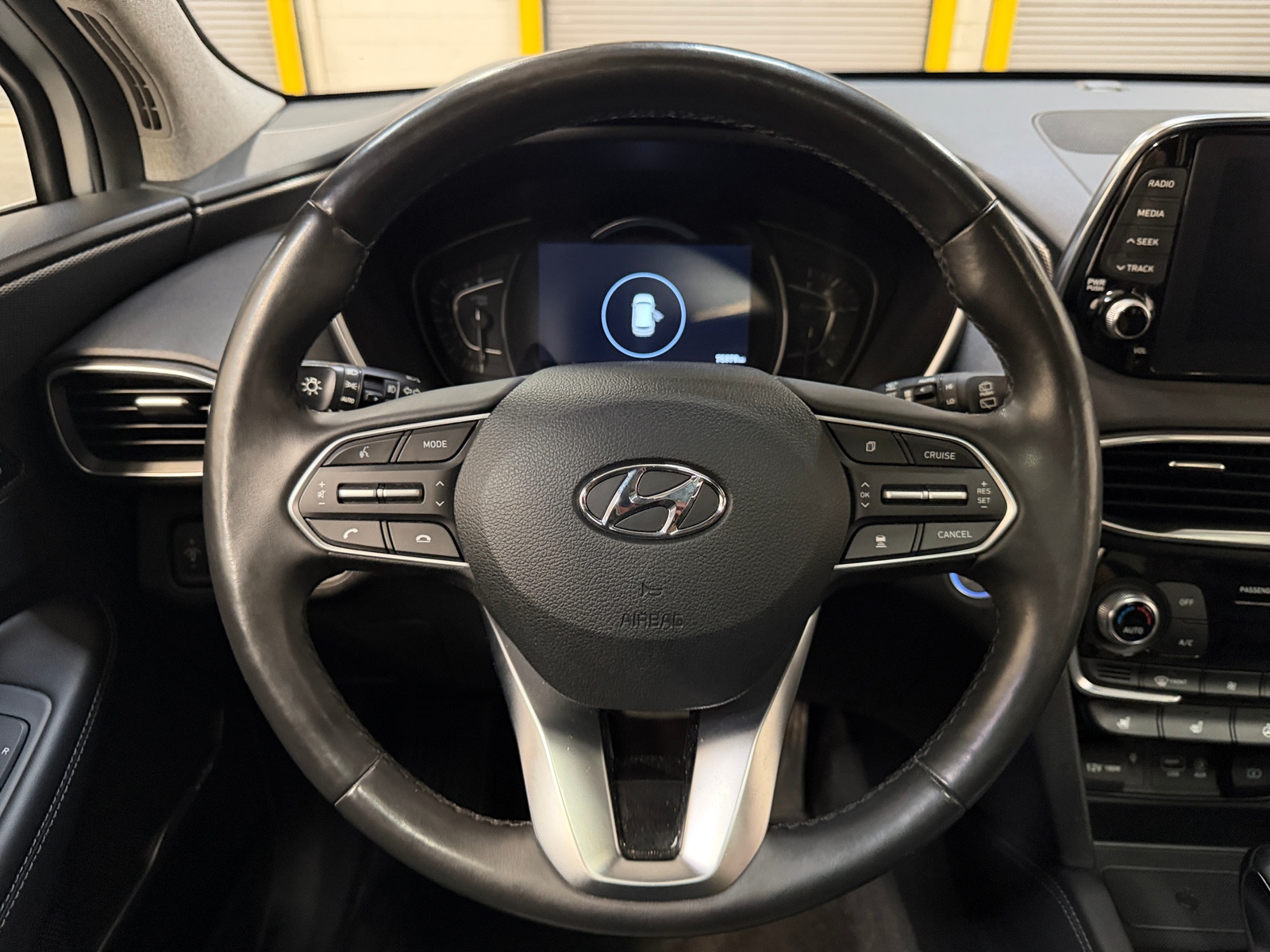 Thumbnail: 2020 Hyundai Santa Fe - 4
