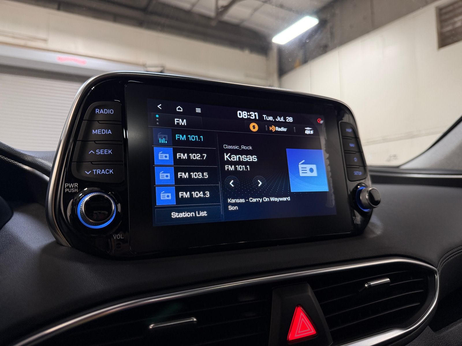 Thumbnail: 2020 Hyundai Santa Fe - 3