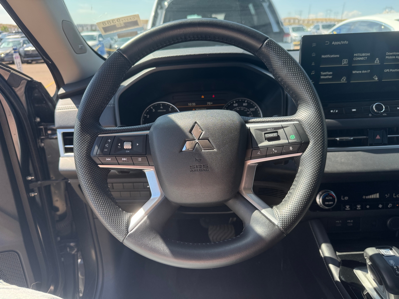 Thumbnail: 2025 Mitsubishi Outlander - 4