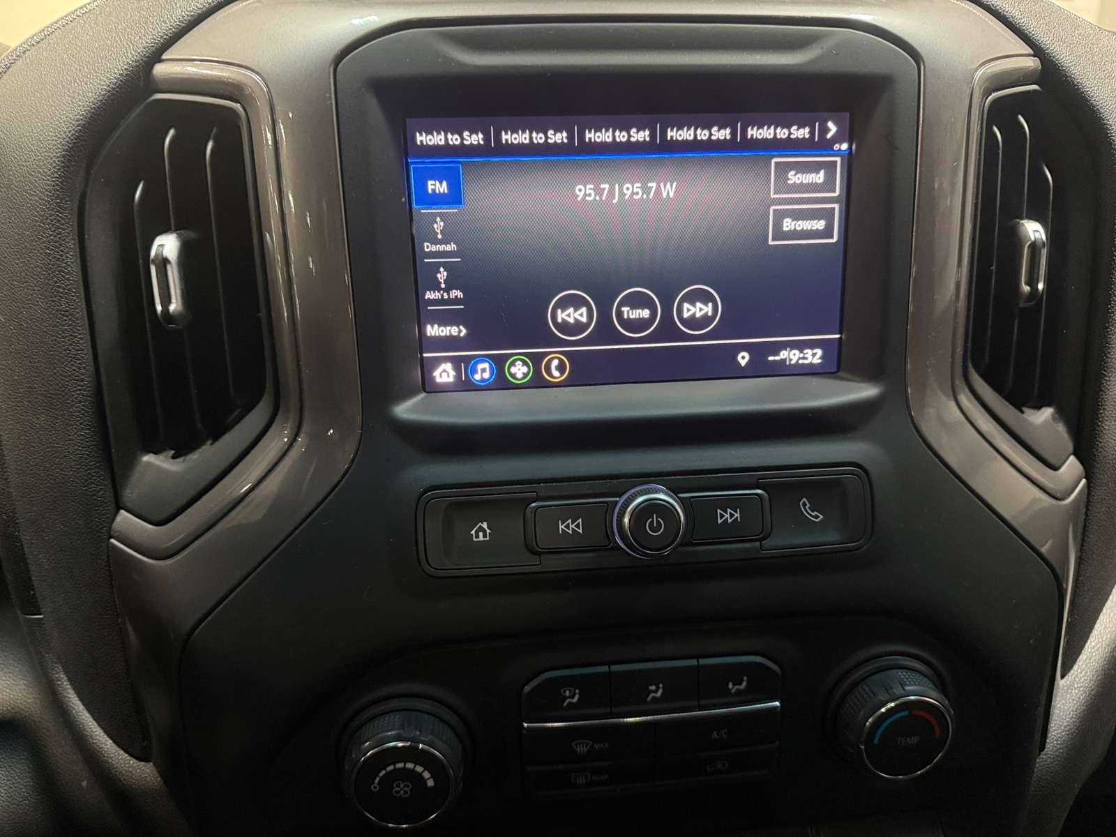 Thumbnail: 2021 Chevrolet Silverado 1500 - 4