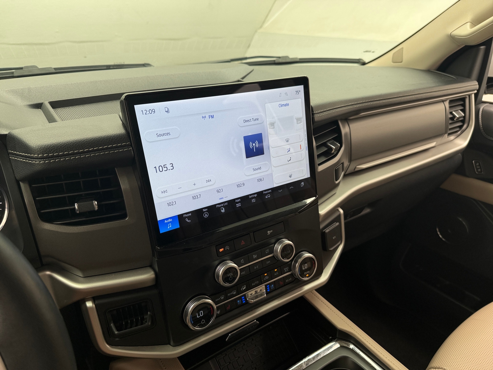 Thumbnail: 2024 Ford Expedition - 3