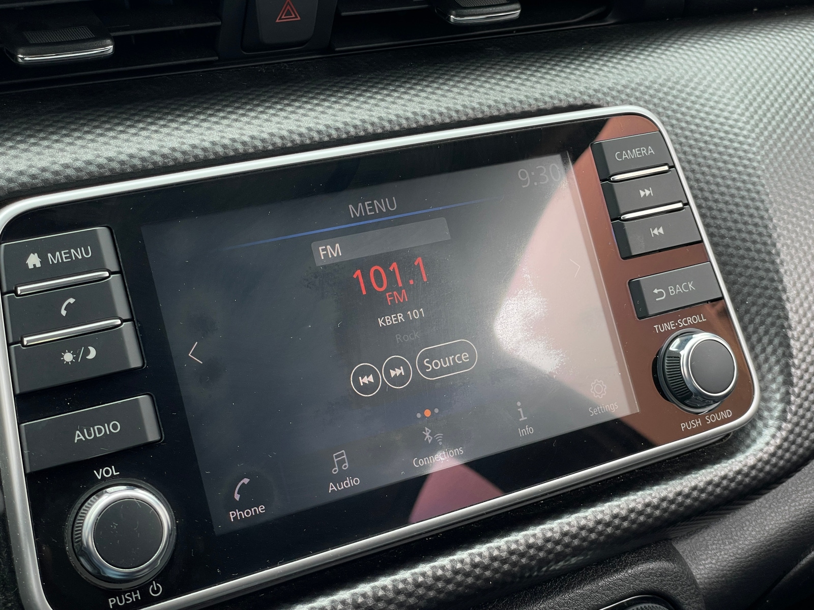 Thumbnail: 2019 Nissan Kicks - 4