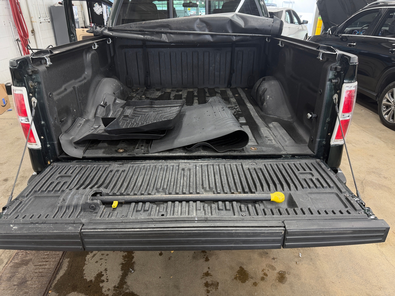 Thumbnail: 2013 Ford Econoline - 6