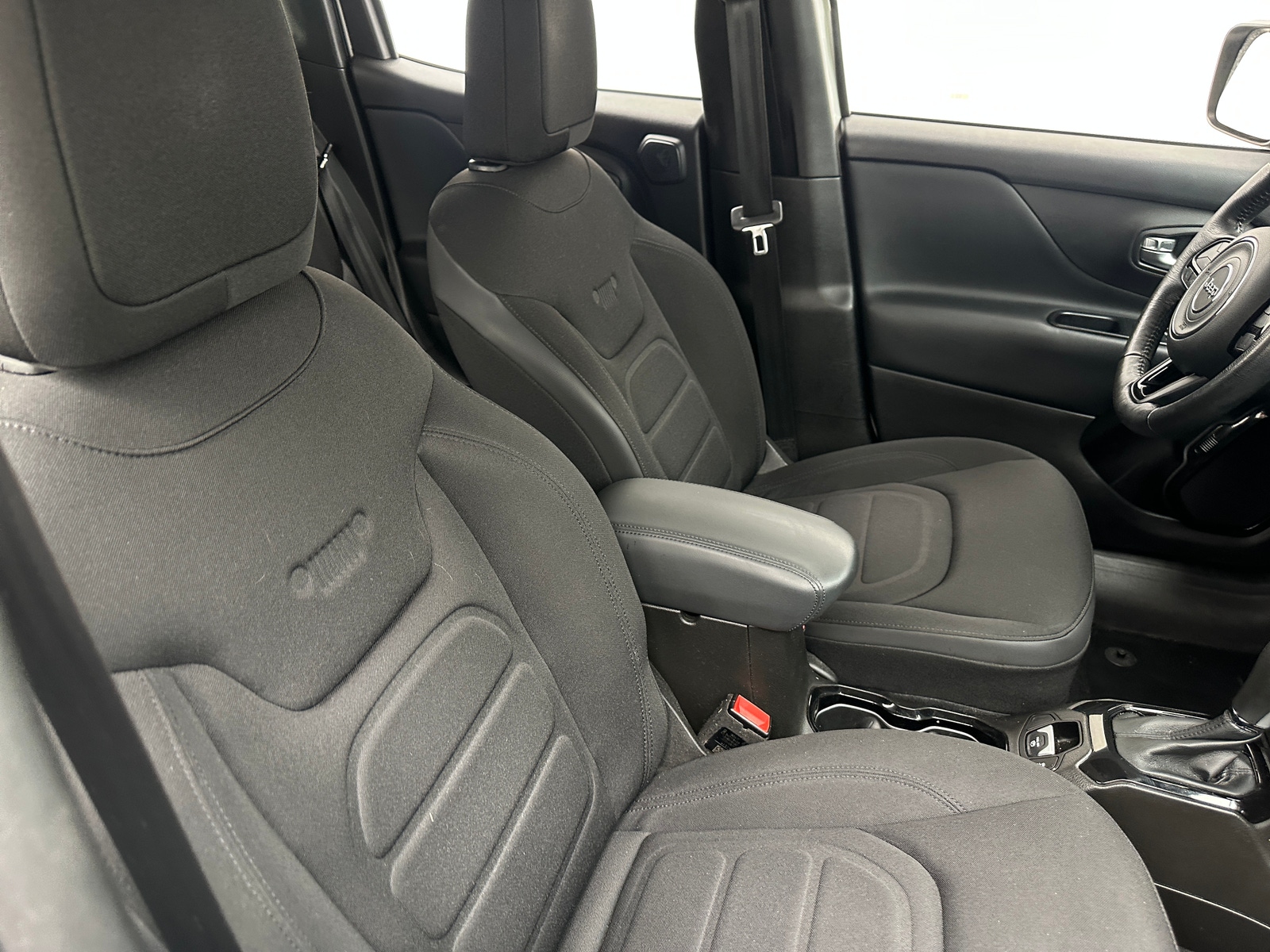 Thumbnail: 2017 Jeep Renegade - 2