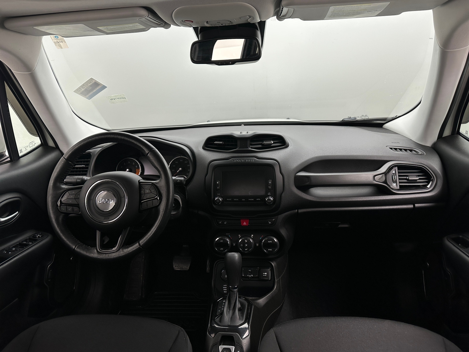 Thumbnail: 2017 Jeep Renegade - 3