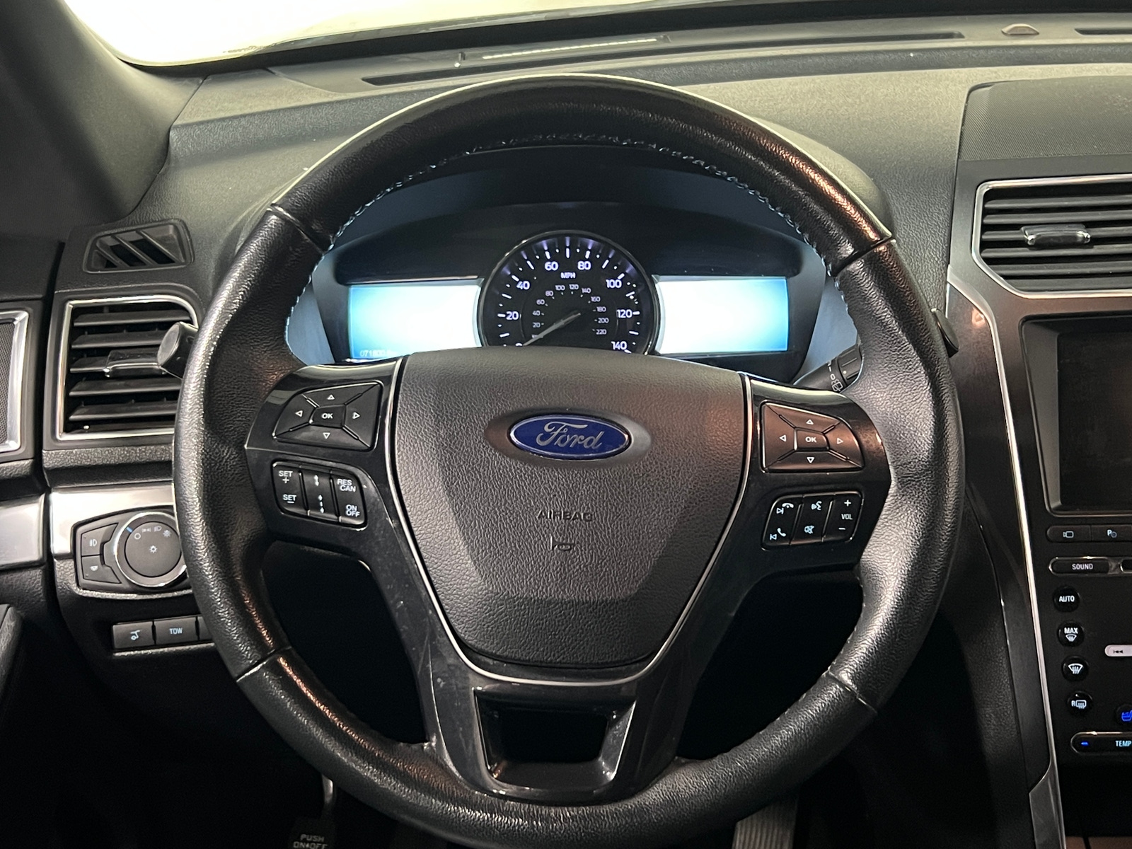 Thumbnail: 2018 Ford Explorer - 4