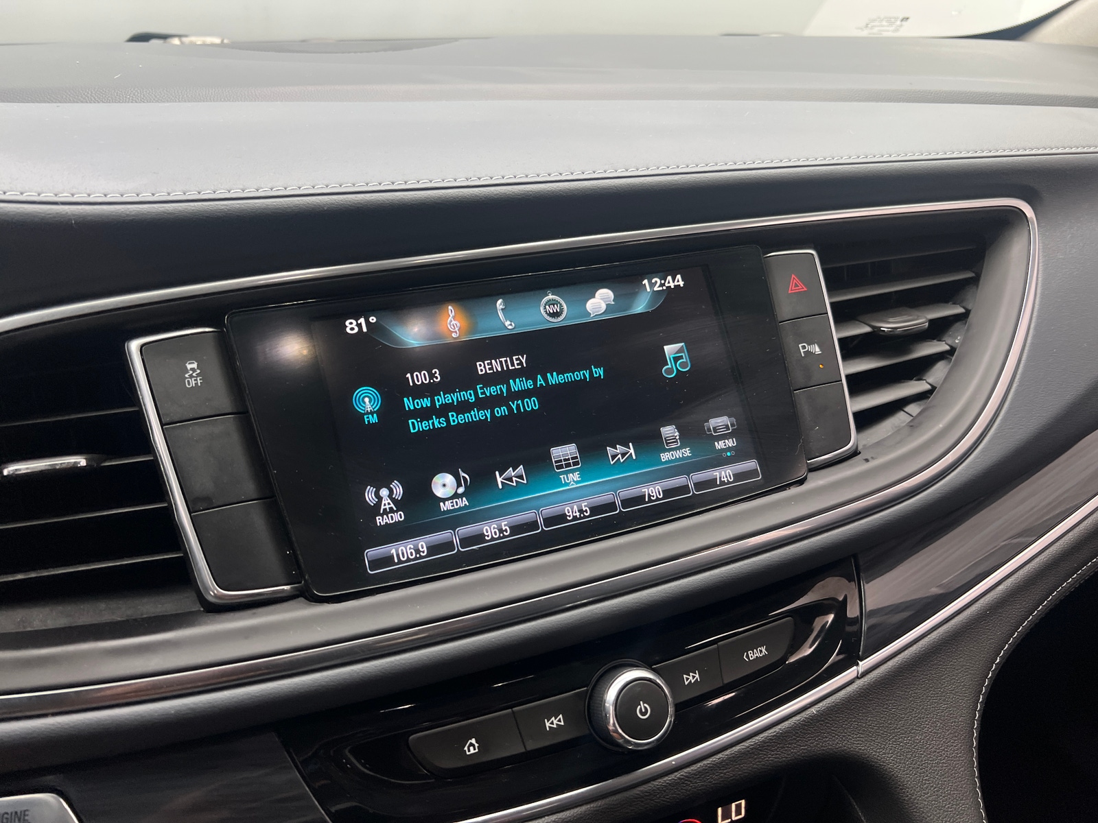 Thumbnail: 2019 Buick Enclave - 3