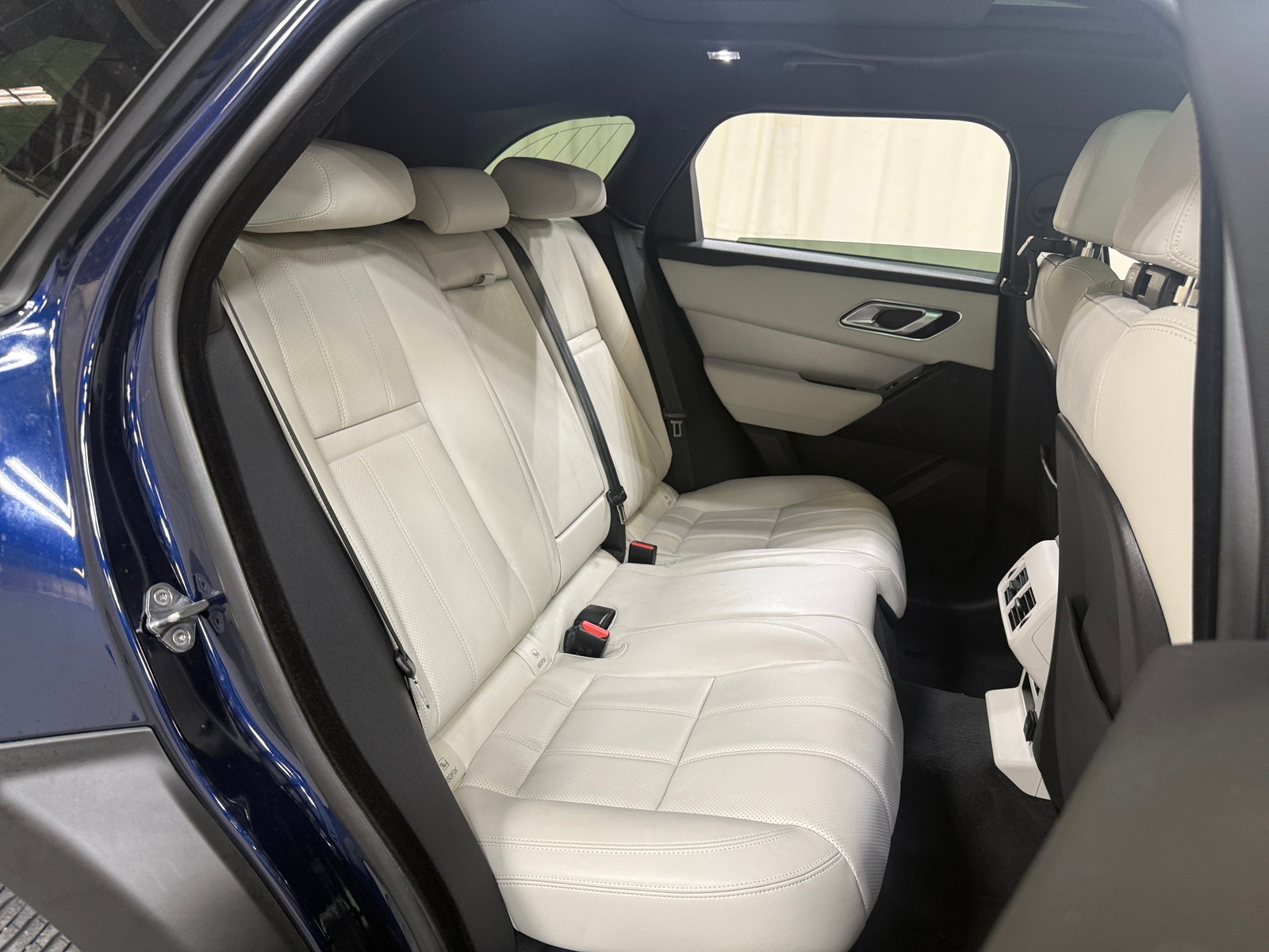 Thumbnail: 2023 Land Rover Range Rover Velar - 5