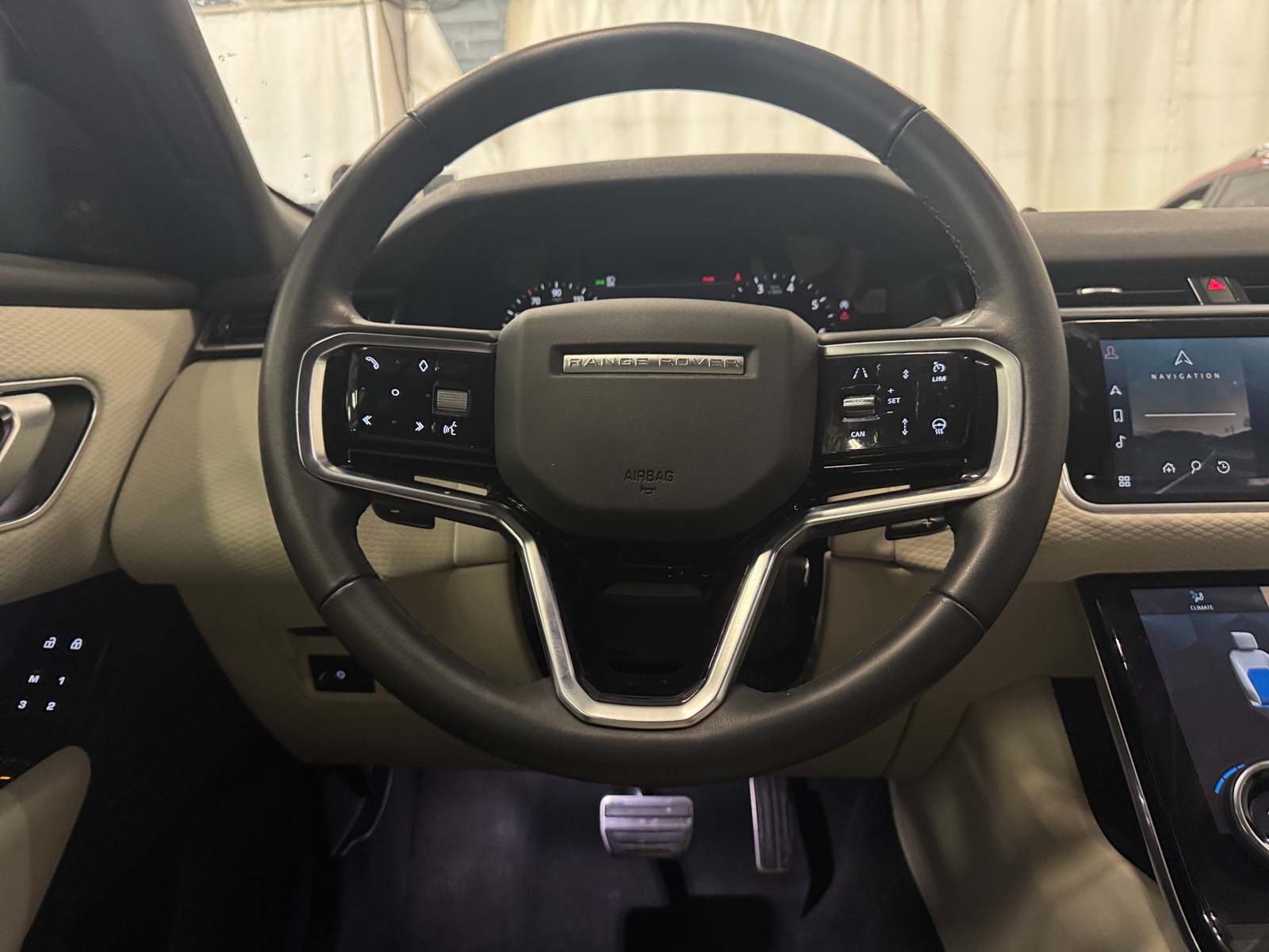 Thumbnail: 2023 Land Rover Range Rover Velar - 4