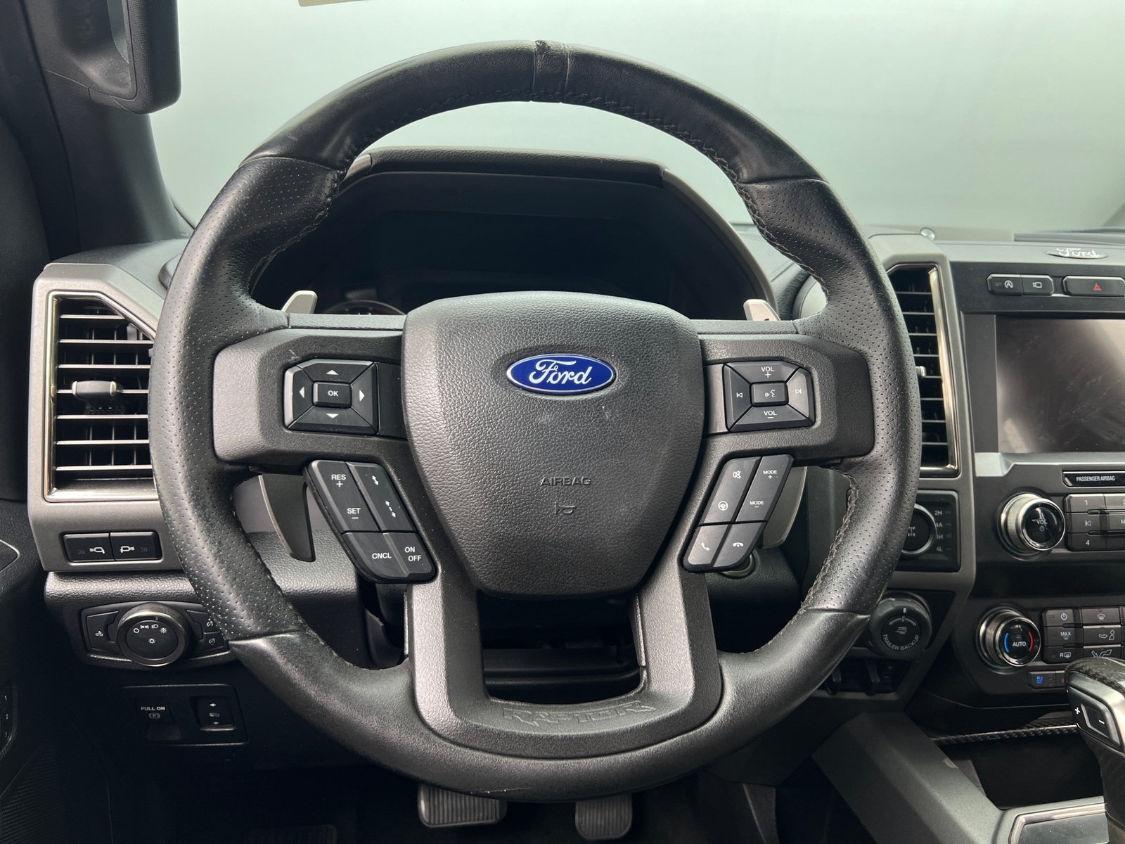 Thumbnail: 2019 Ford Econoline - 4