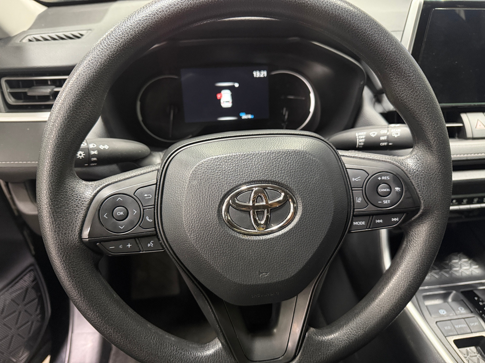 Thumbnail: 2025 Toyota RAV4 - 5