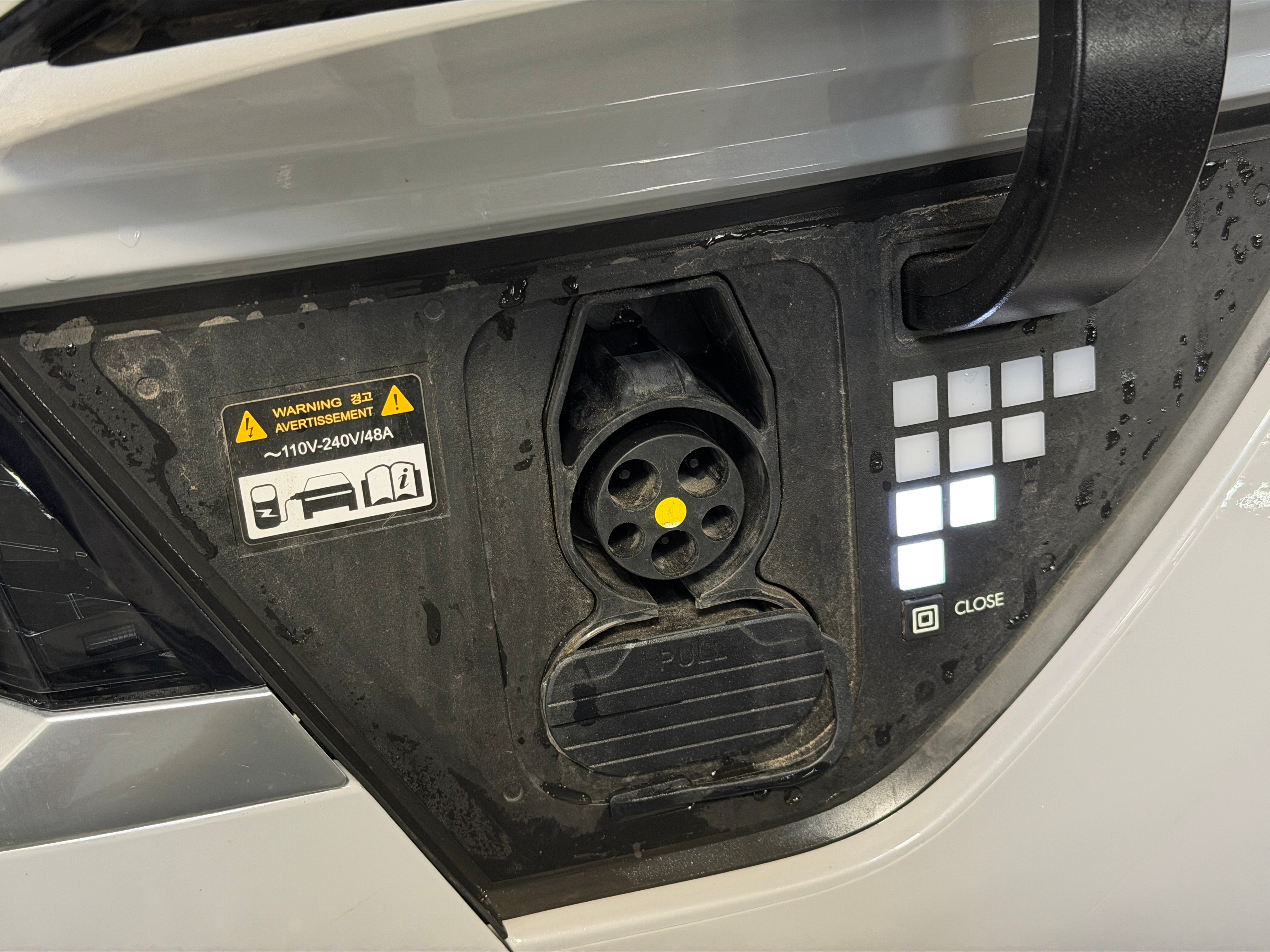 Used 2024 Hyundai IONIQ 5 Limited with VIN KM8KRDDF1RU252846 for sale in Oak Creek, WI