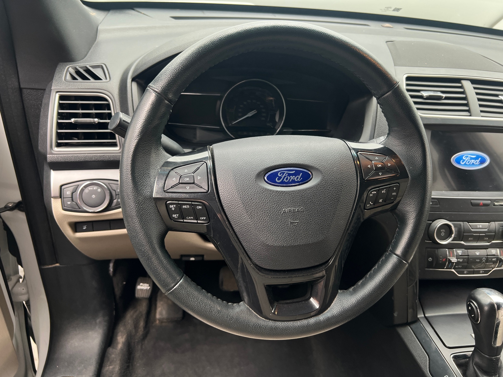 Thumbnail: 2019 Ford Explorer - 4