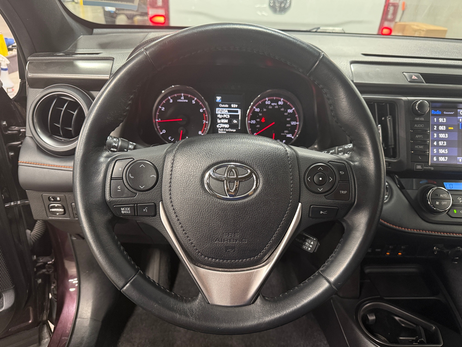 Thumbnail: 2018 Toyota RAV4 - 4