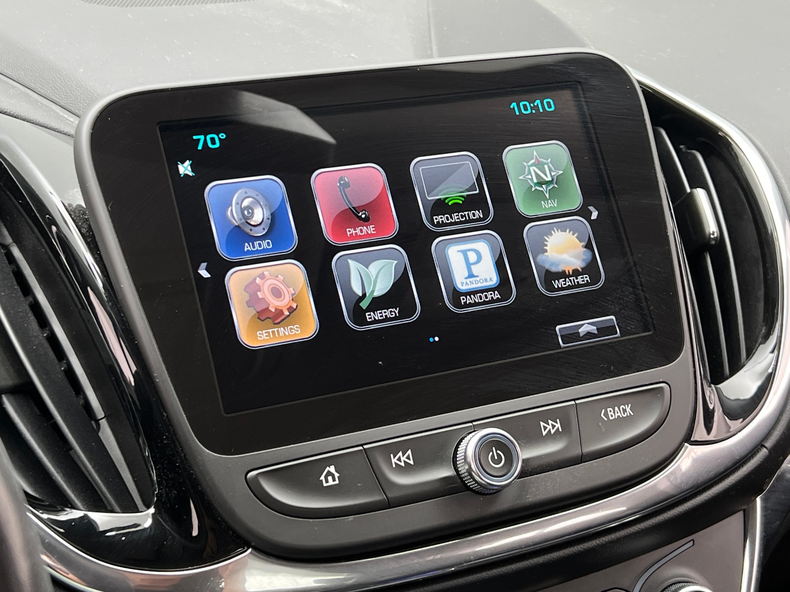 Thumbnail: 2016 Chevrolet Volt - 3