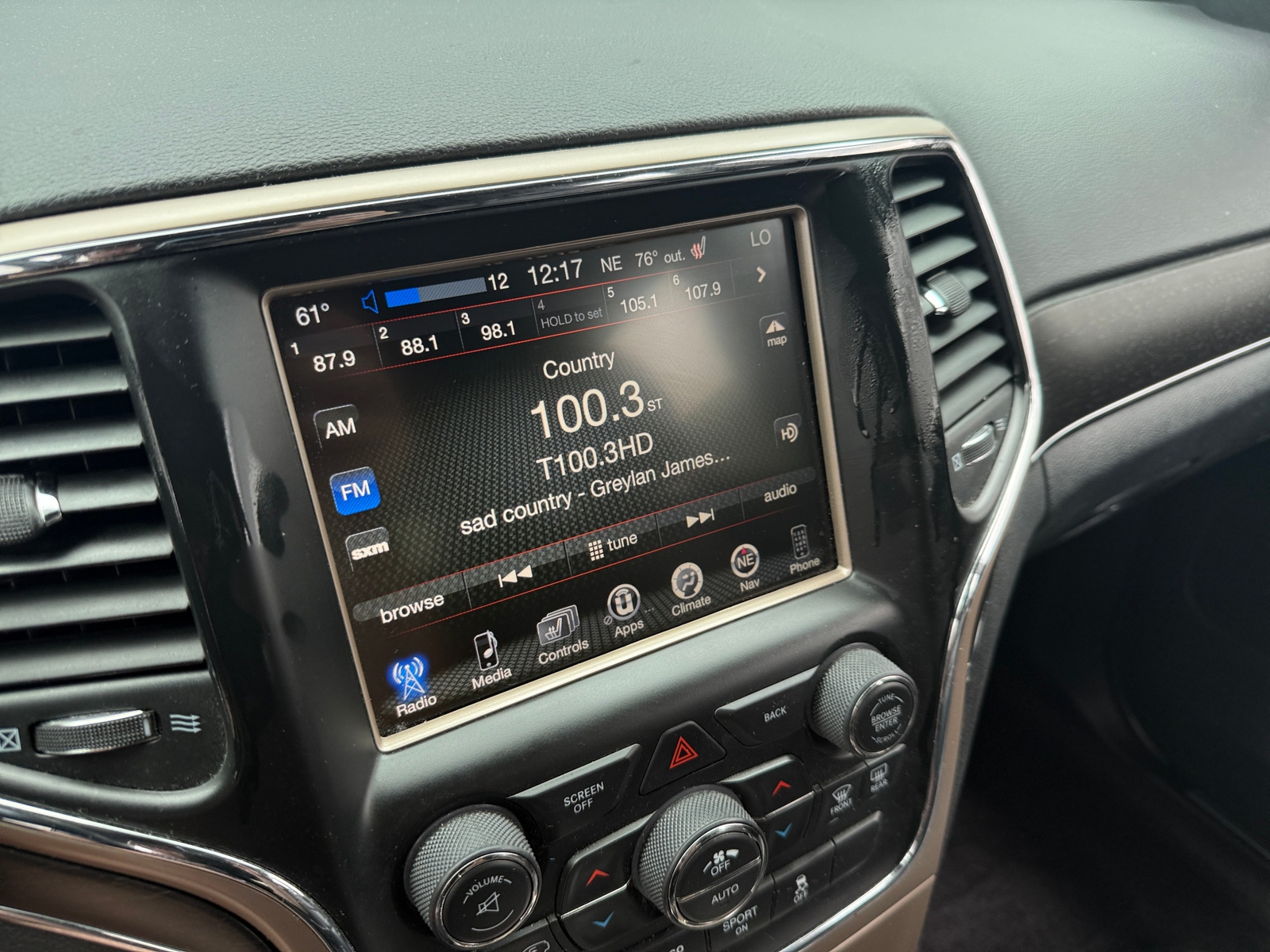 Thumbnail: 2016 Jeep Grand Cherokee - 3