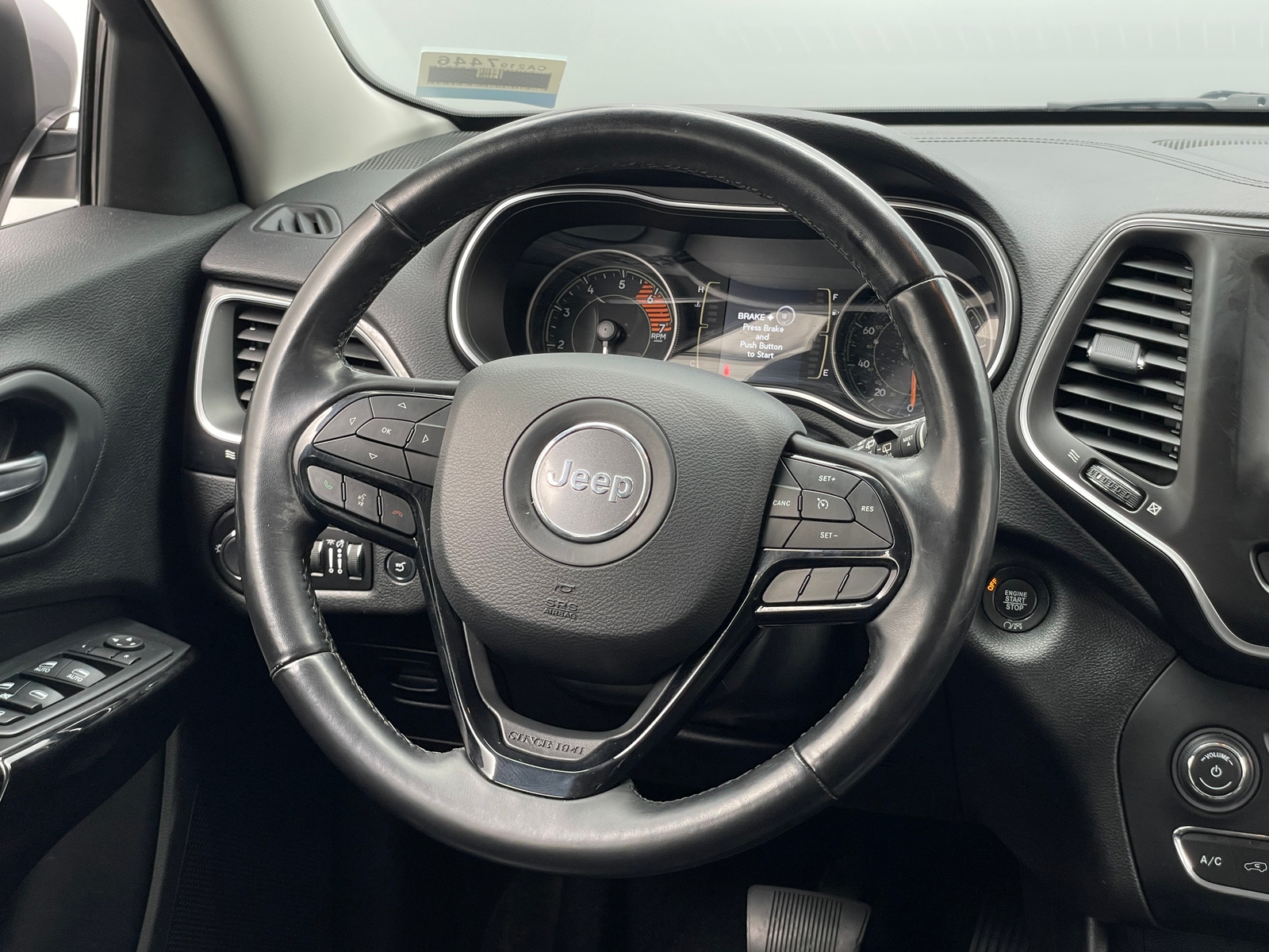 Thumbnail: 2019 Jeep Cherokee - 5