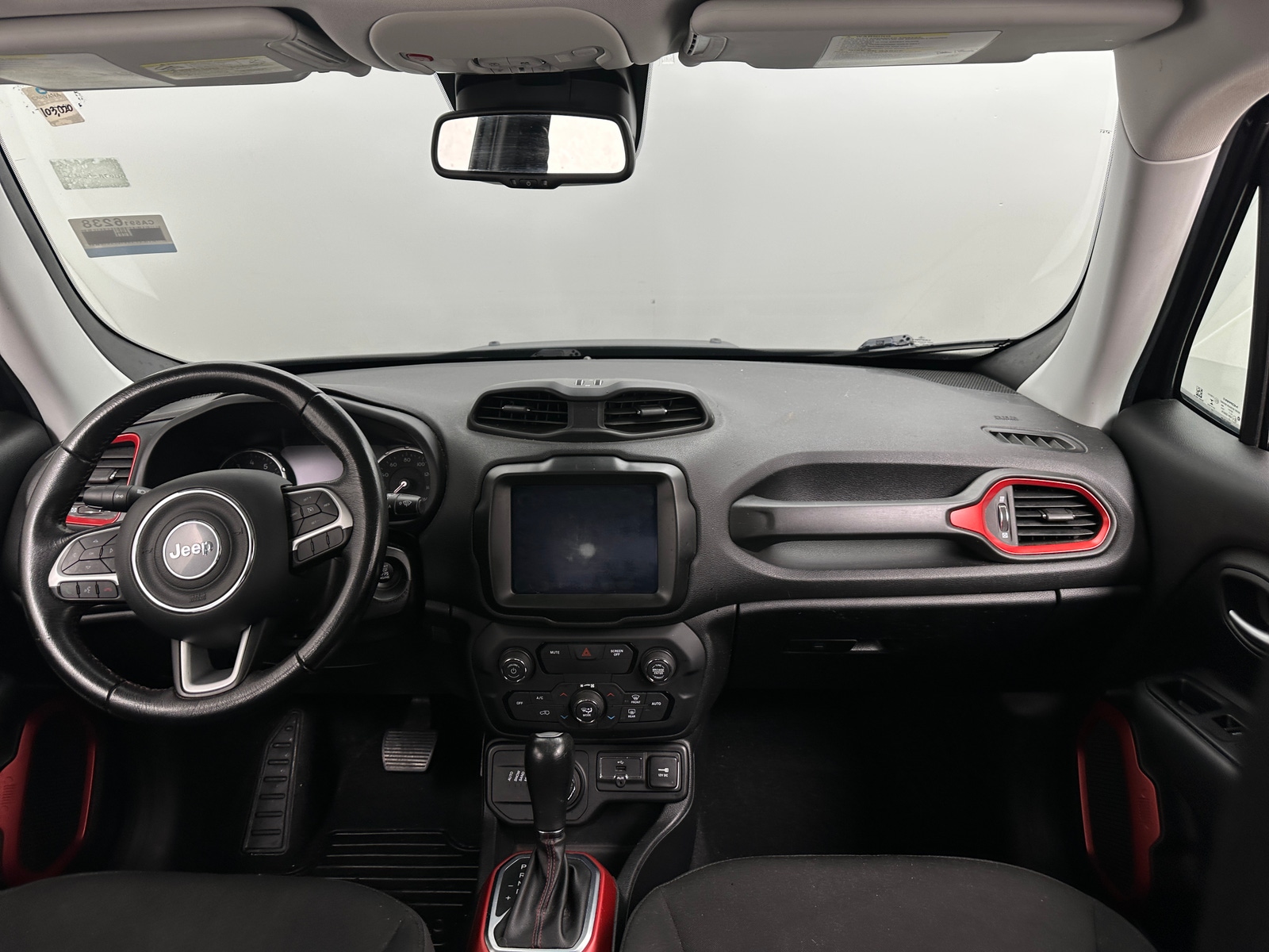 Thumbnail: 2018 Jeep Renegade - 3