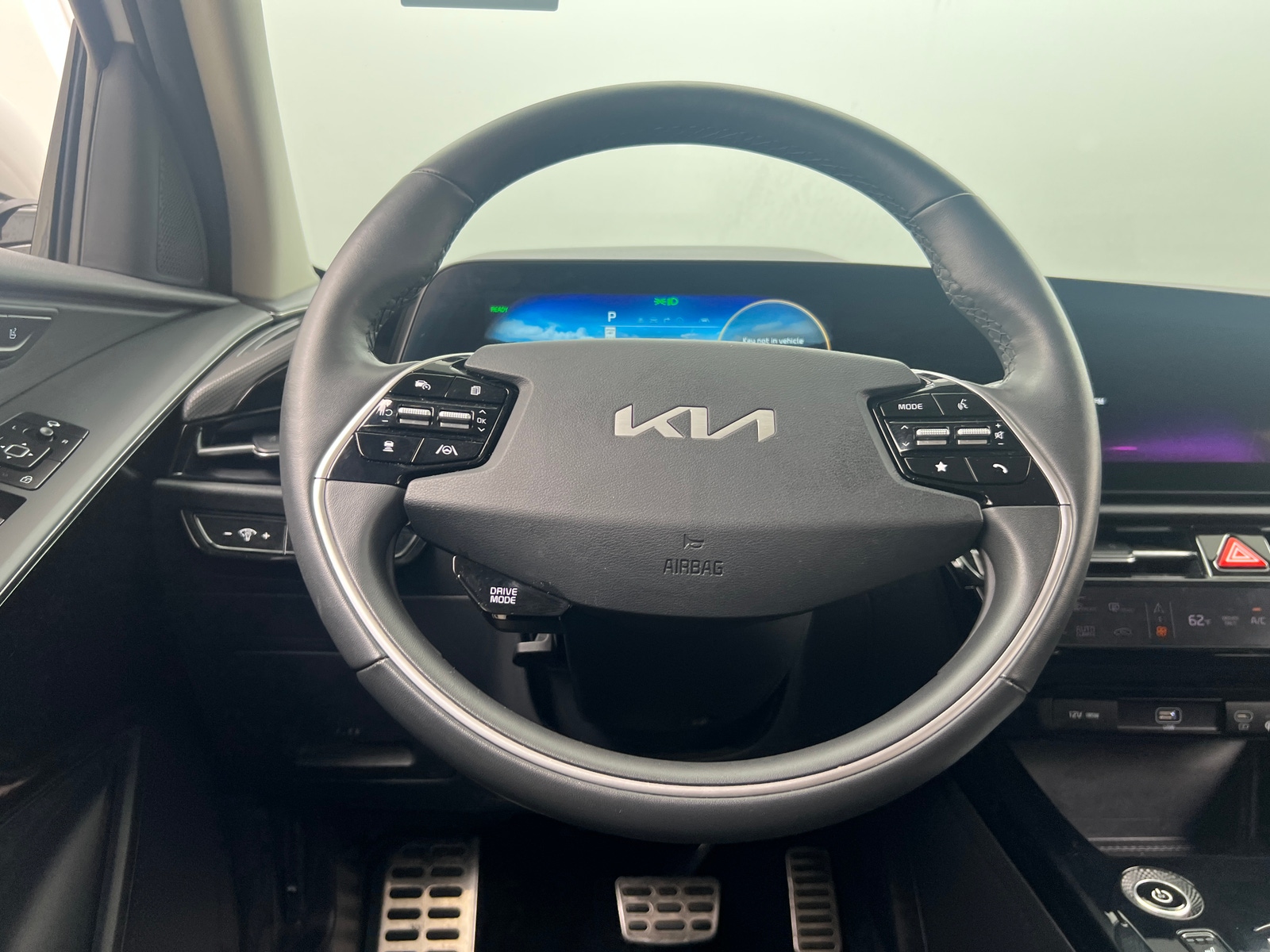 Thumbnail: 2024 Kia Niro - 4