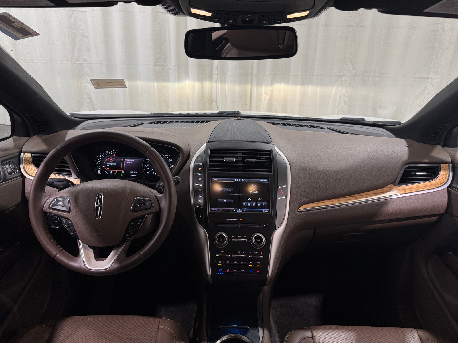 Thumbnail: 2015 Lincoln MKC - 2